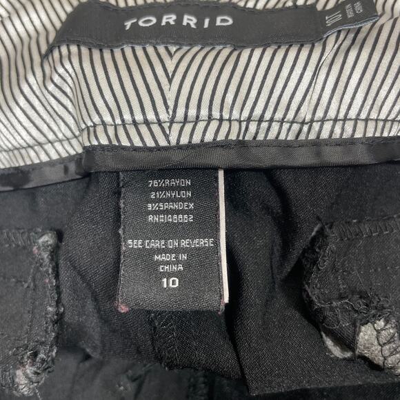 Torrid Black Flared Leg Low Rise Curvy Stretch‎ Plus Size Pant Womens 10 Tall - Picture 7 of 7